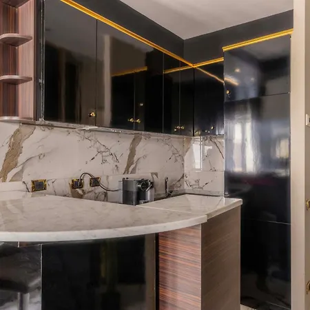 Angie's Dream - Spanish Steps *